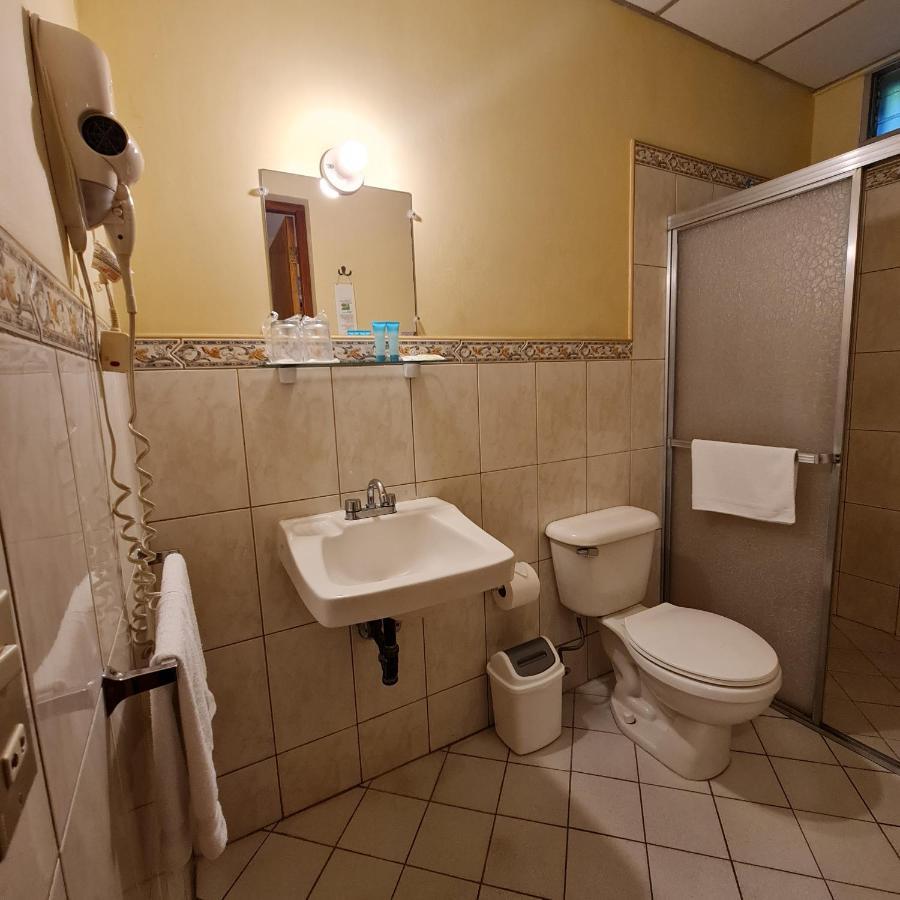 Hotel Austria León المظهر الخارجي الصورة