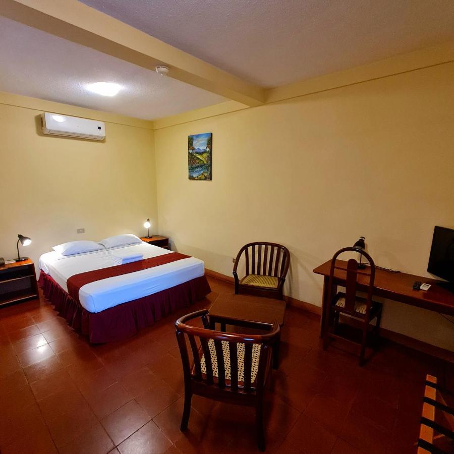 Hotel Austria León المظهر الخارجي الصورة