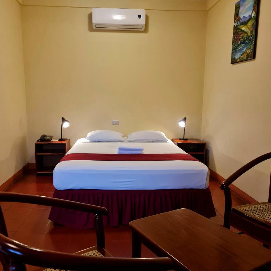 Hotel Austria León المظهر الخارجي الصورة